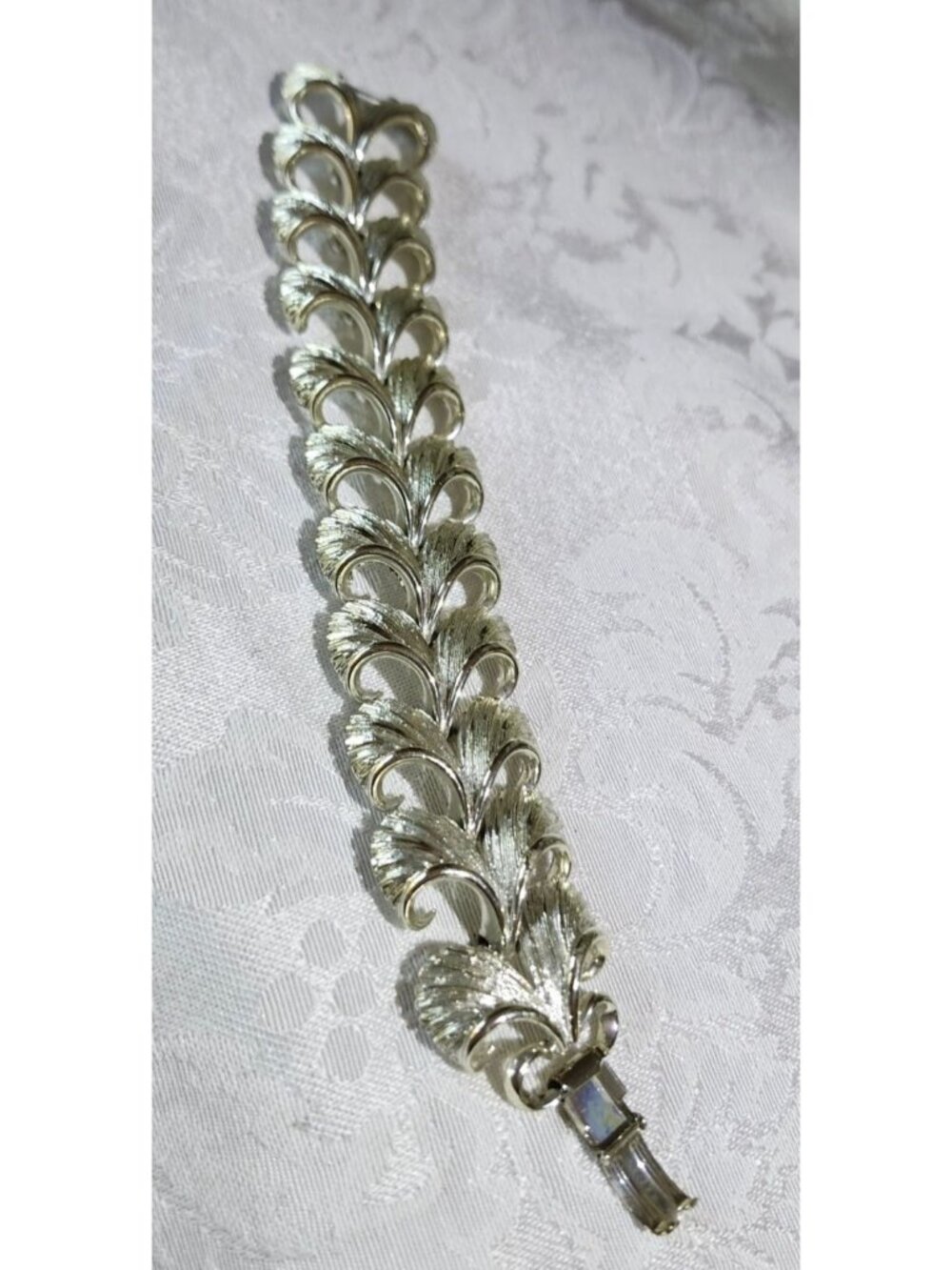 Vintage Lisner Brushed Silver Tone  Bracelet With Floral Leaf Swoops MCM